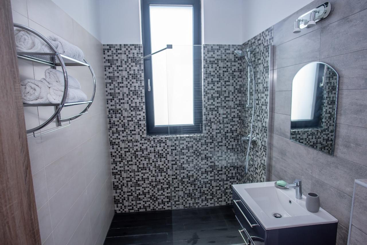Constantinos Apartment Mamaia Nord Năvodari Exterior foto